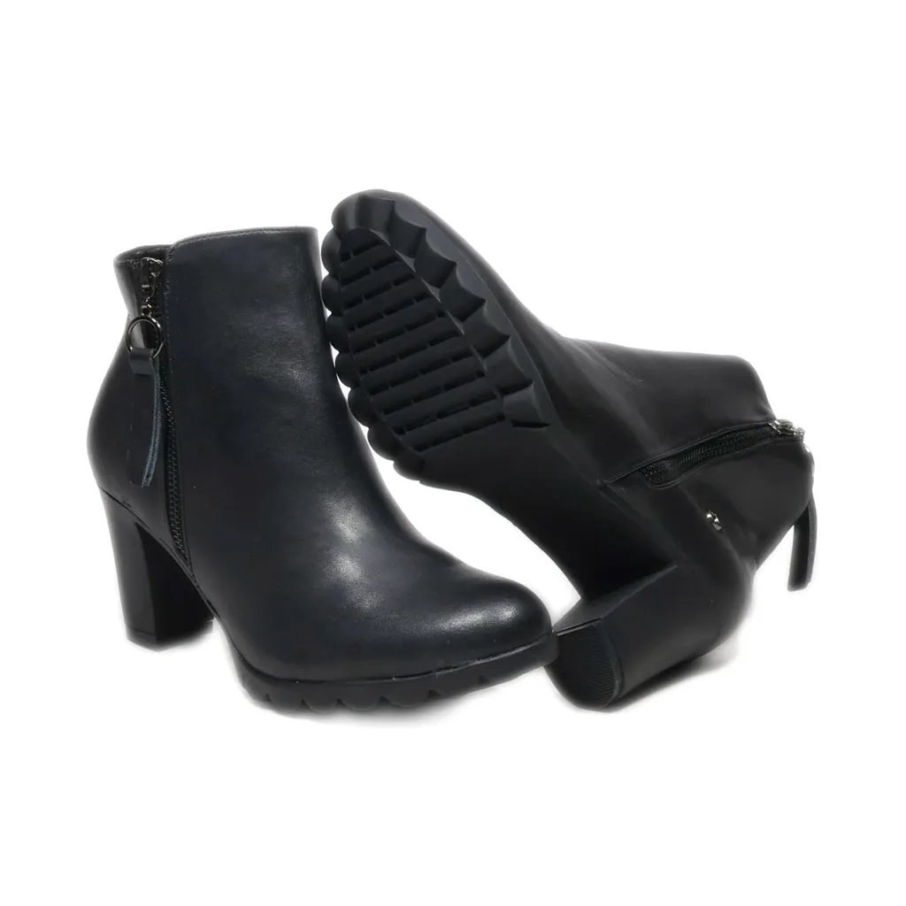 Armando Ankle Boots Leather Black Colour For Women