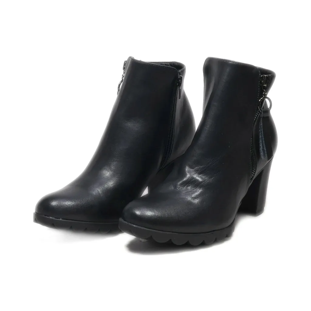 Armando Ankle Boots Leather Black Colour For Women