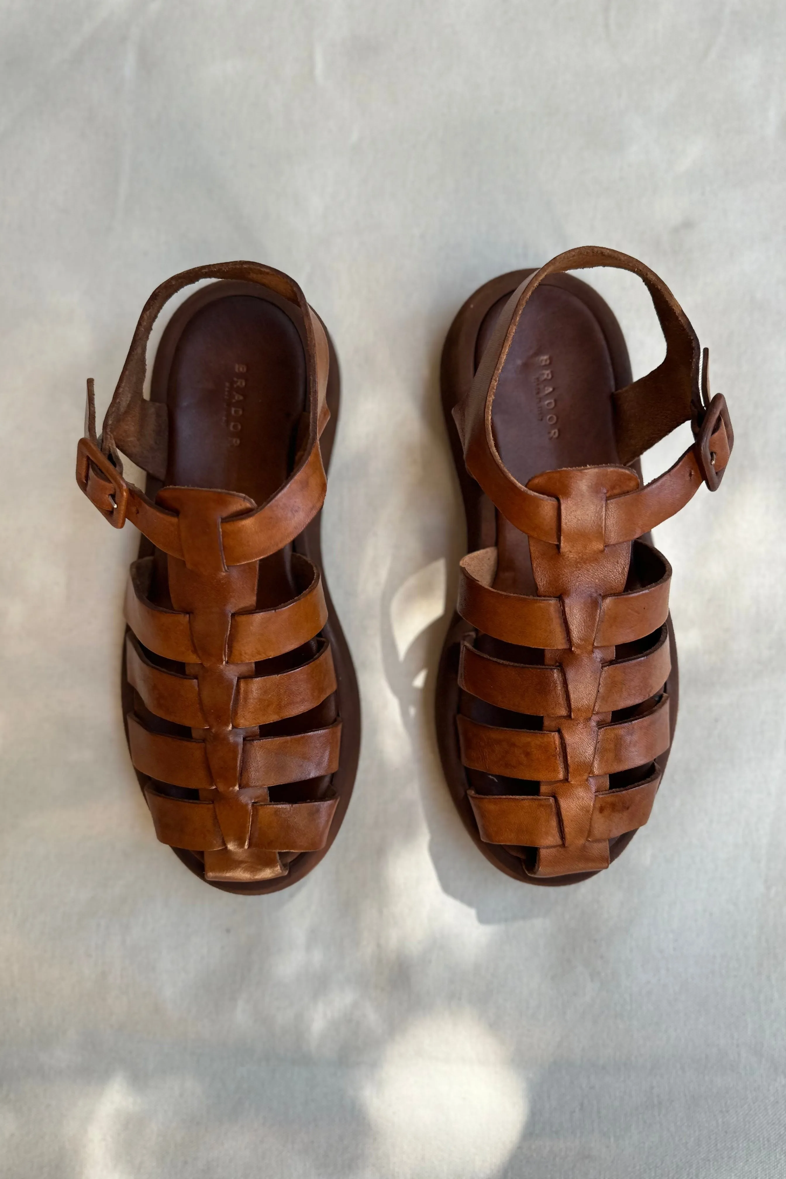 Augusta Sandal, Sigaro