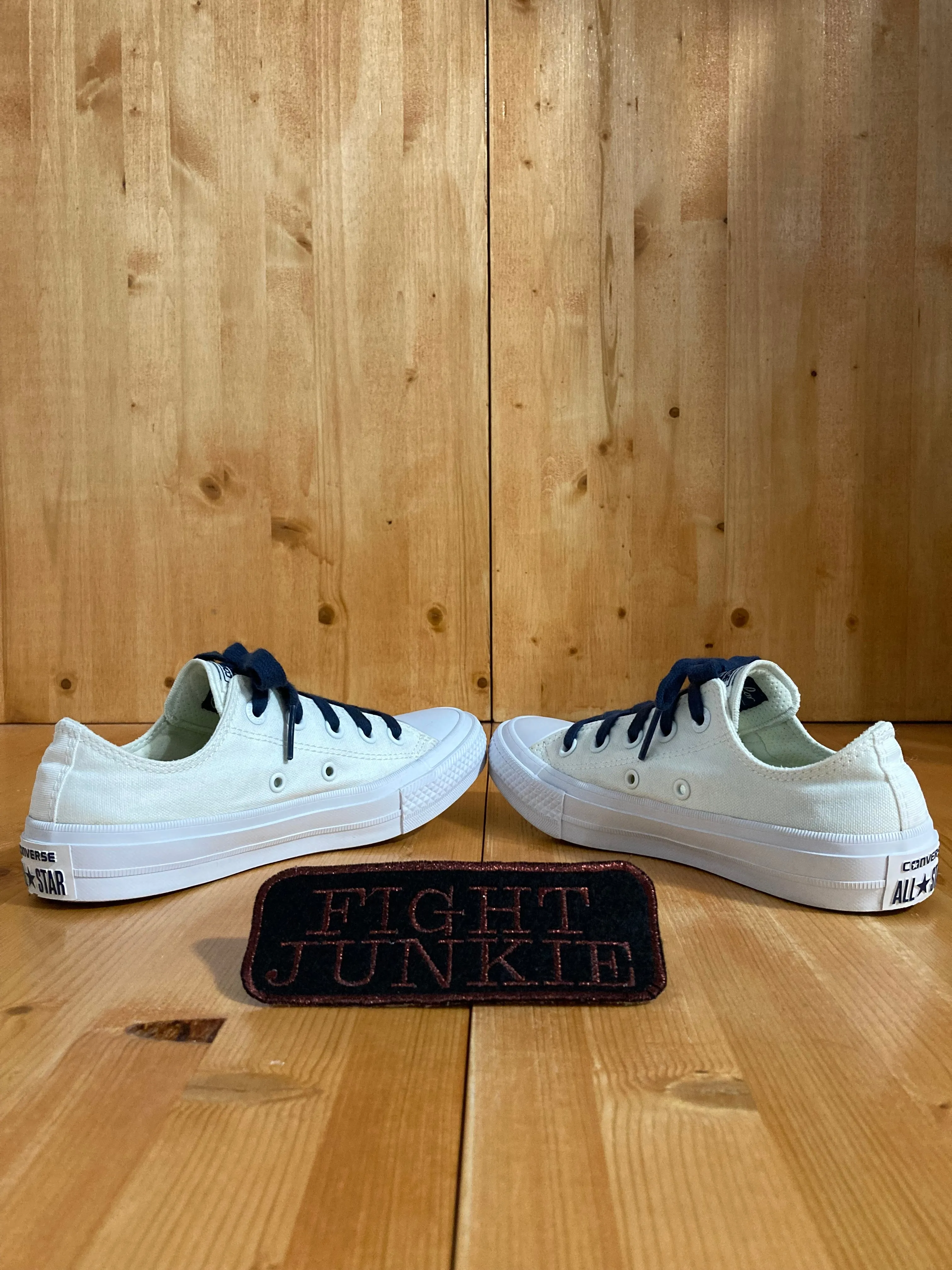 CONVERSE CHUCK TAYLOR 2 ALL STAR LUNARLON Youth Size 4 Canvas Low Top Shoes Sneakers Triple White 250154C