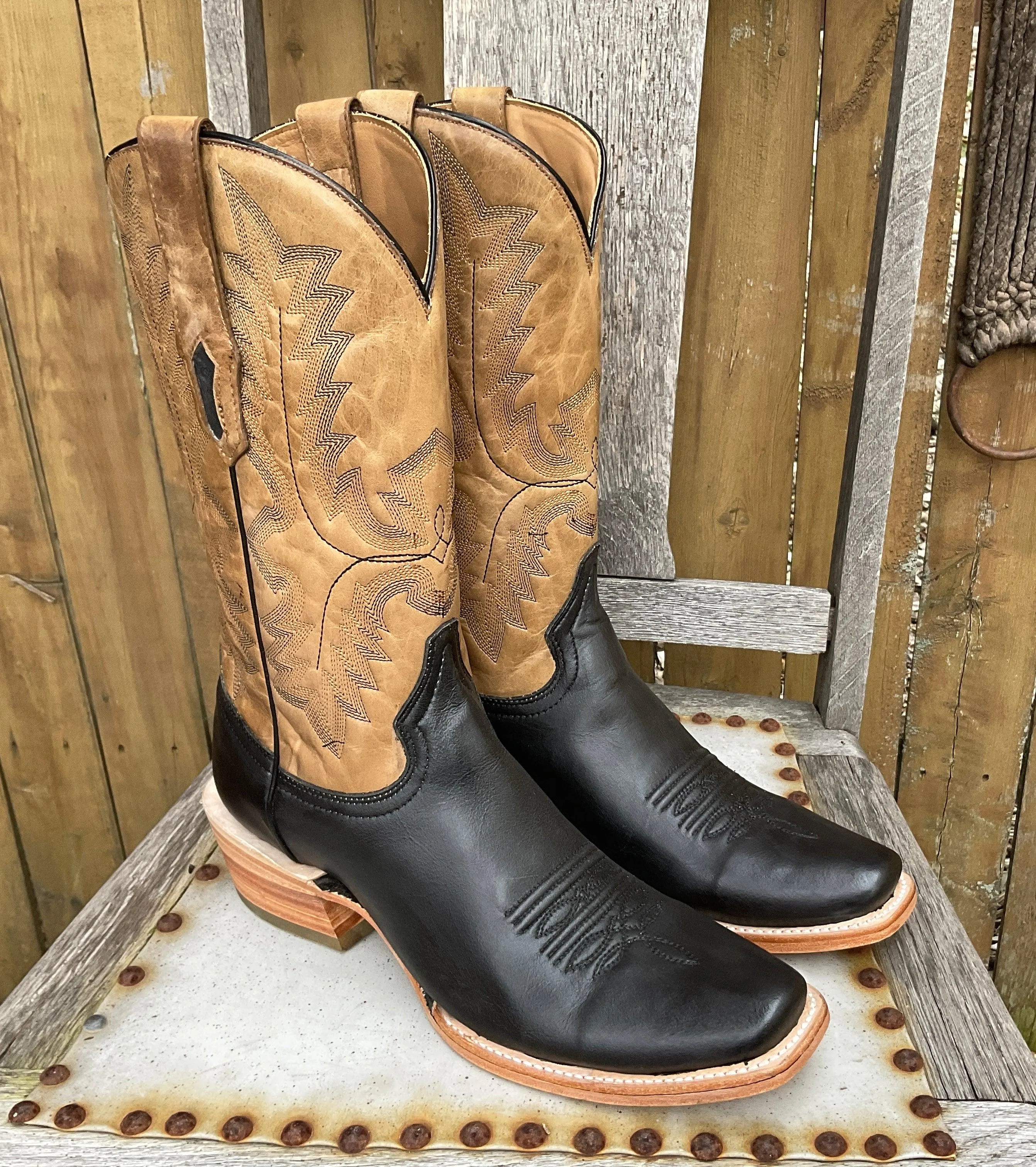 Corral Men's Black & Beige Narrow Square Toe Cowboy Boots A4230