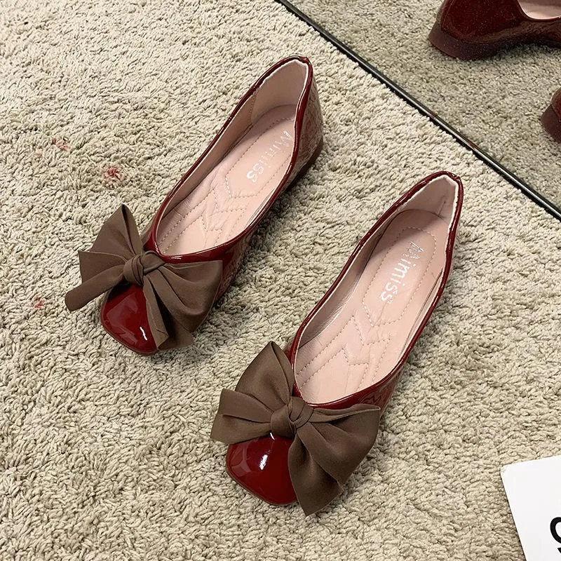 Finn Chain Pointed Toe Mule Shoes Red Nude Shoes Women's Spring and Summer Peas Shoes Flat Shoes