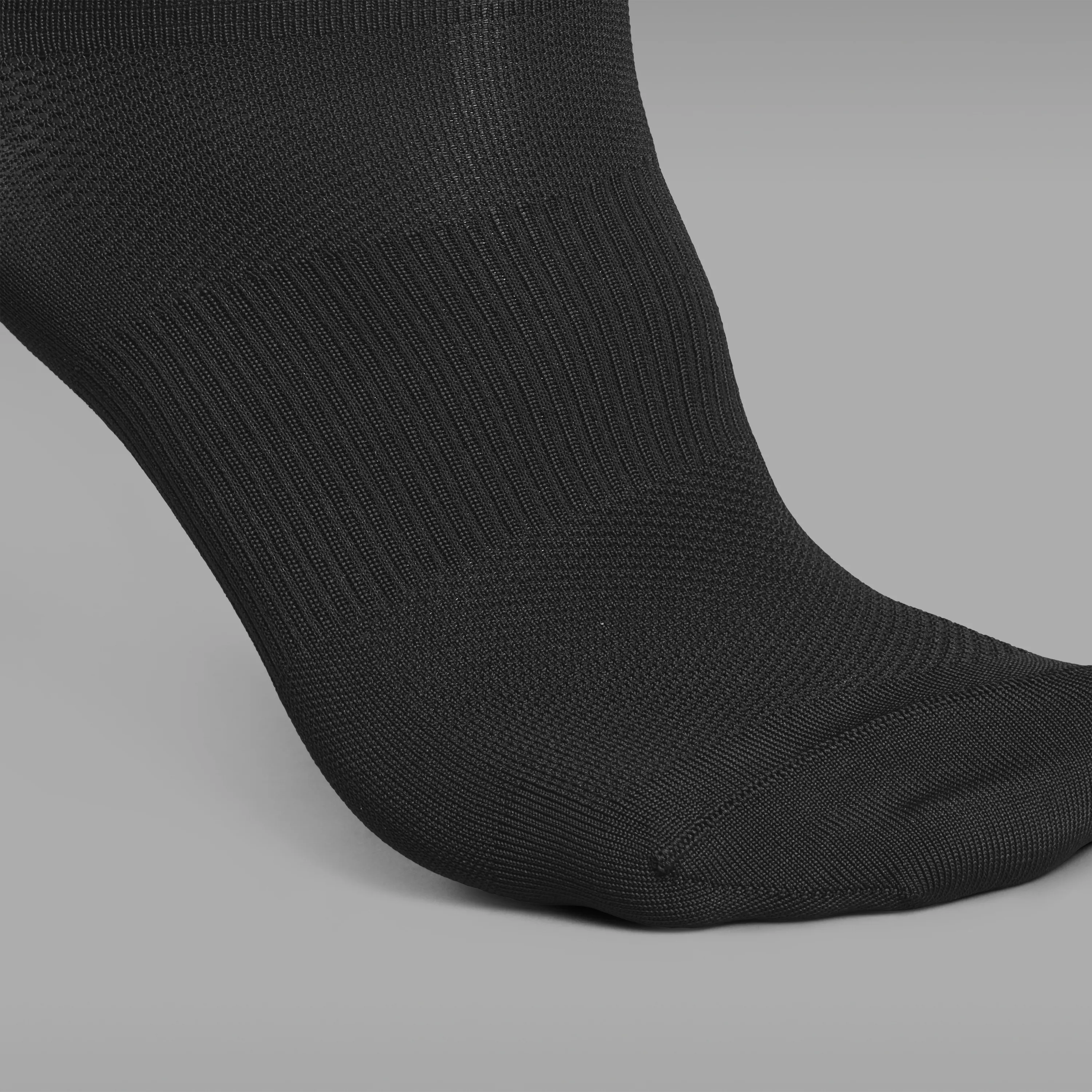 Gripgrab Lightweight Airflow Short Socks Black | Buy Gripgrab Lightweight Airflow Short Socks Black here | Outnorth