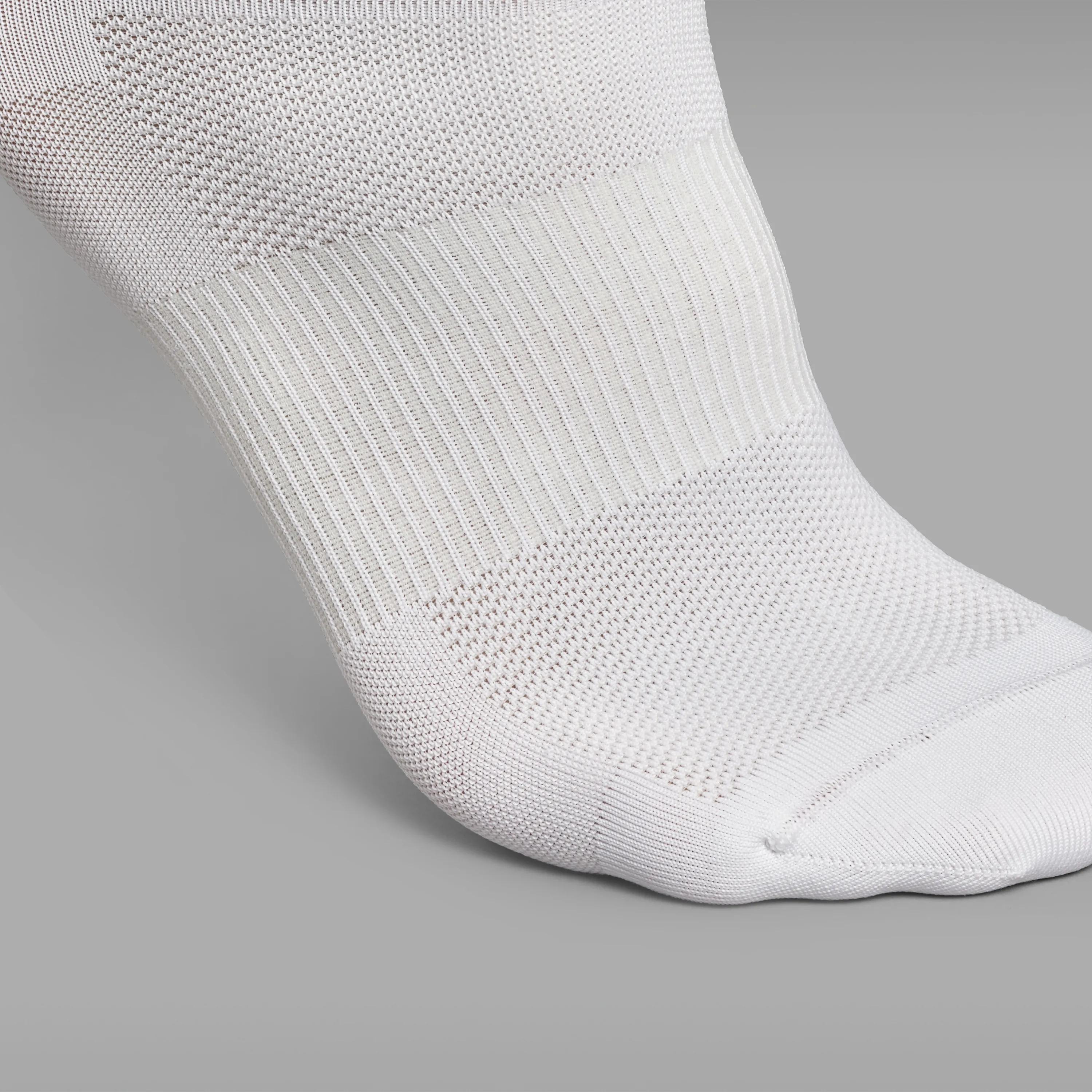 Gripgrab Lightweight Airflow Short Socks White | Buy Gripgrab Lightweight Airflow Short Socks White here | Outnorth