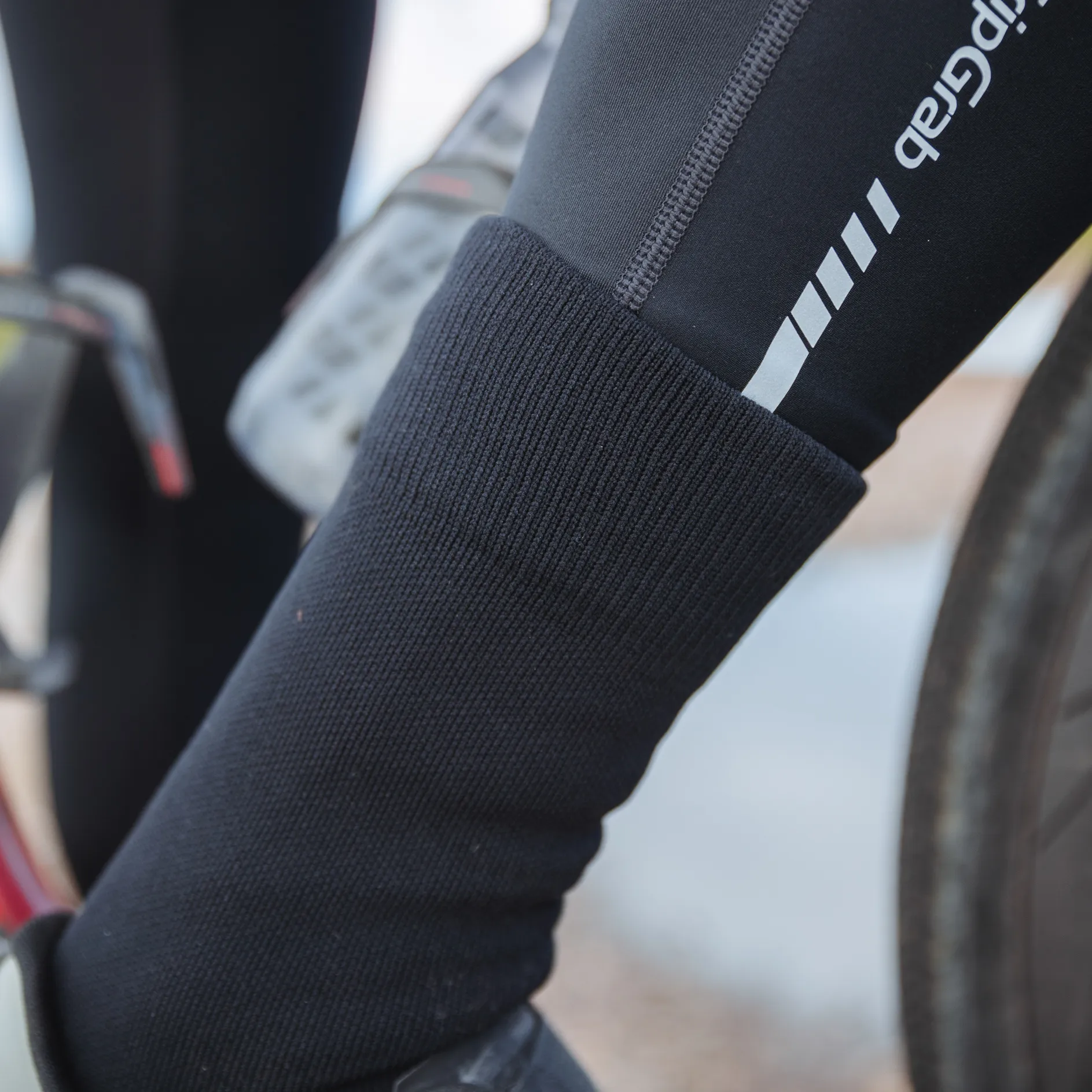 Gripgrab Lightweight Waterproof Sock Black | Buy Gripgrab Lightweight Waterproof Sock Black here | Outnorth