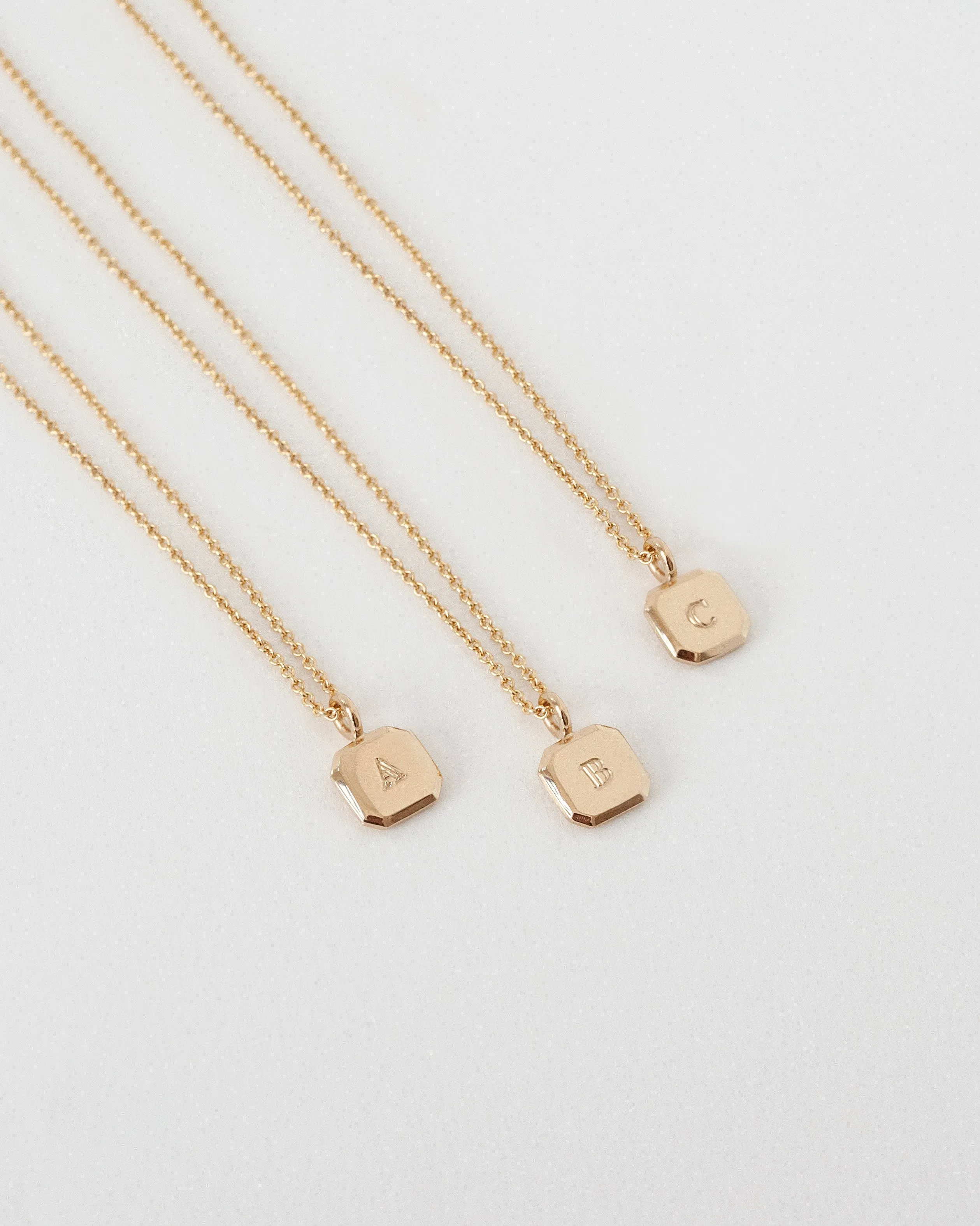 MISFIT NECKLACE