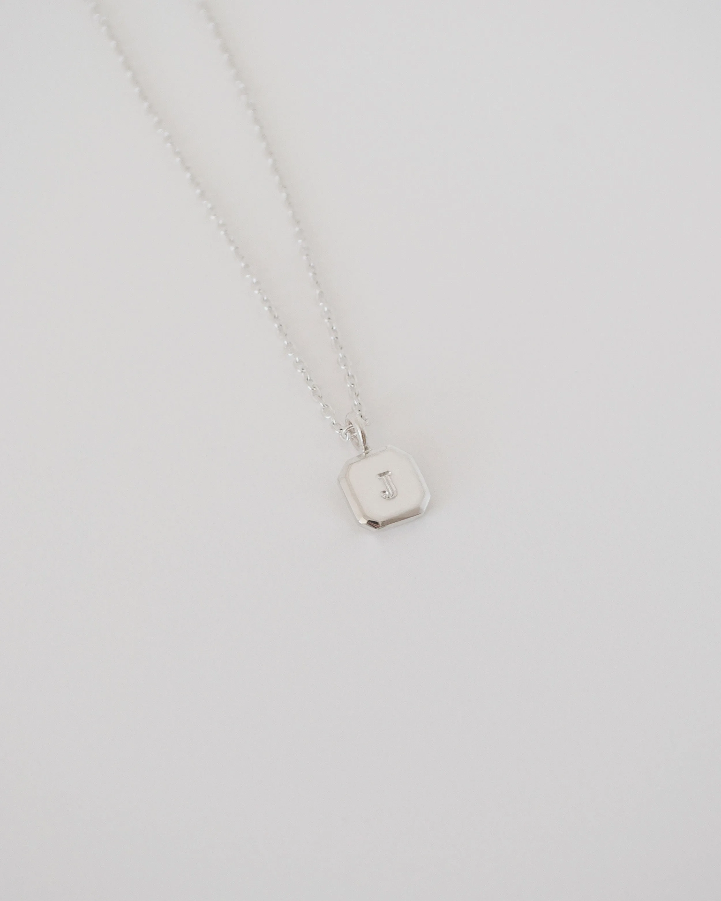 MISFIT NECKLACE