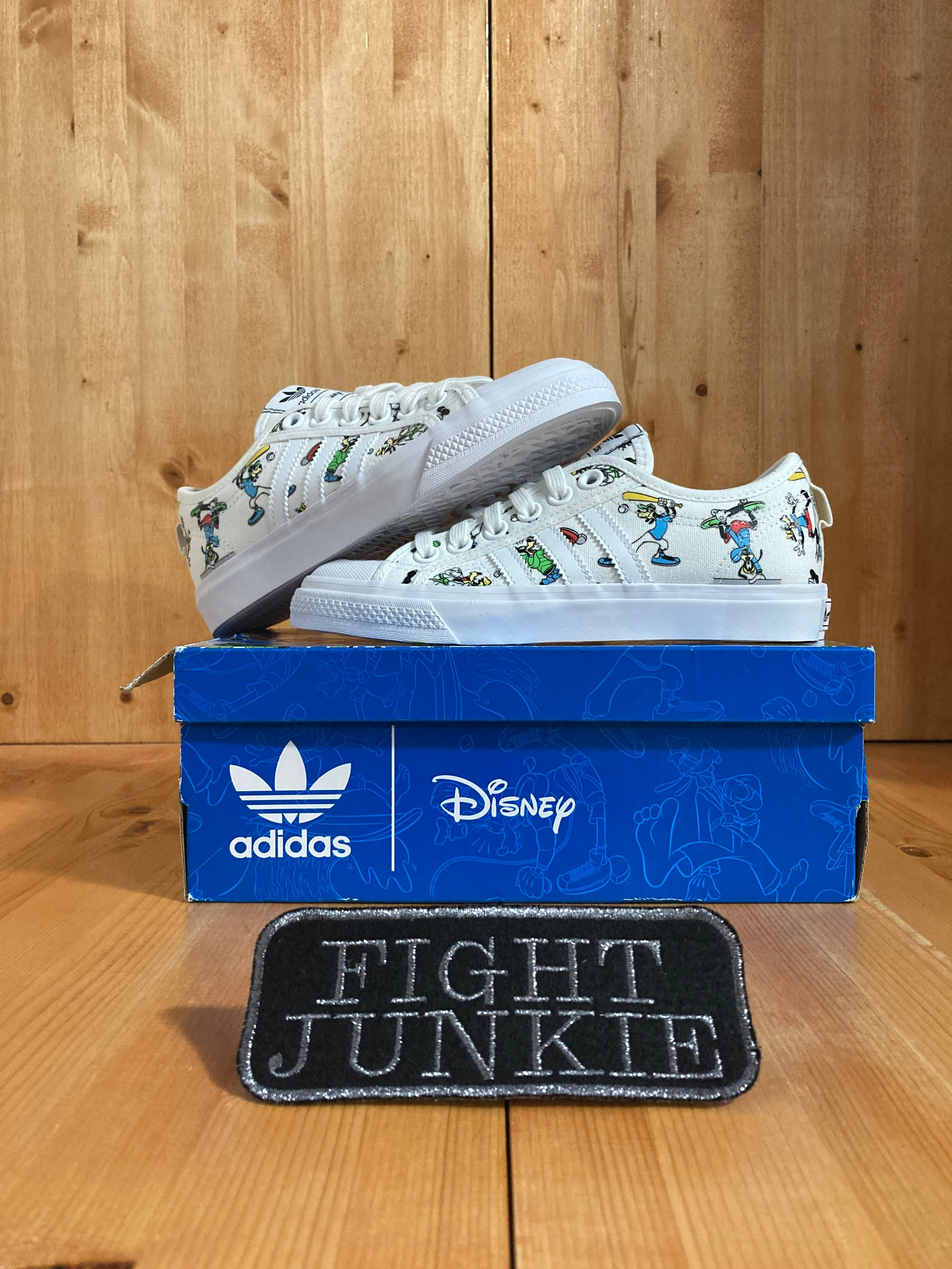 NEW! ADIDAS NIZZA X DISNEY SPORT GOOFY Youth Size 3.5 Shoes Sneakers White FW0645