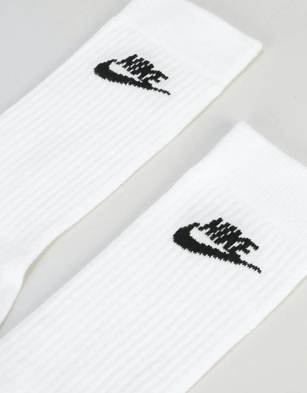 Nike SB Essential Crew Socks 3 Pack - White/Black