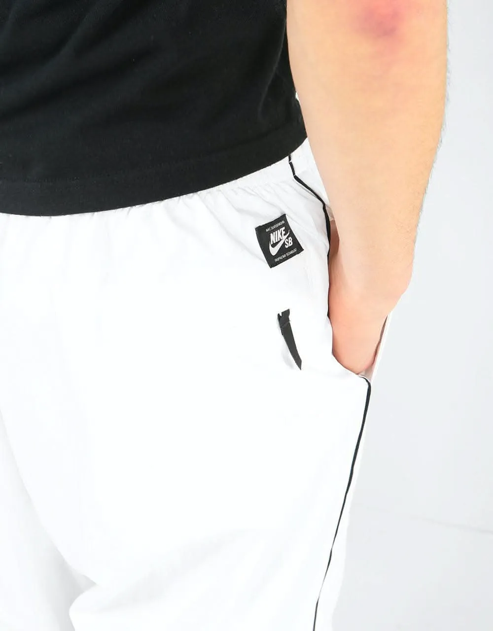 Nike SB Swoosh Track Pant - White/Black/Black