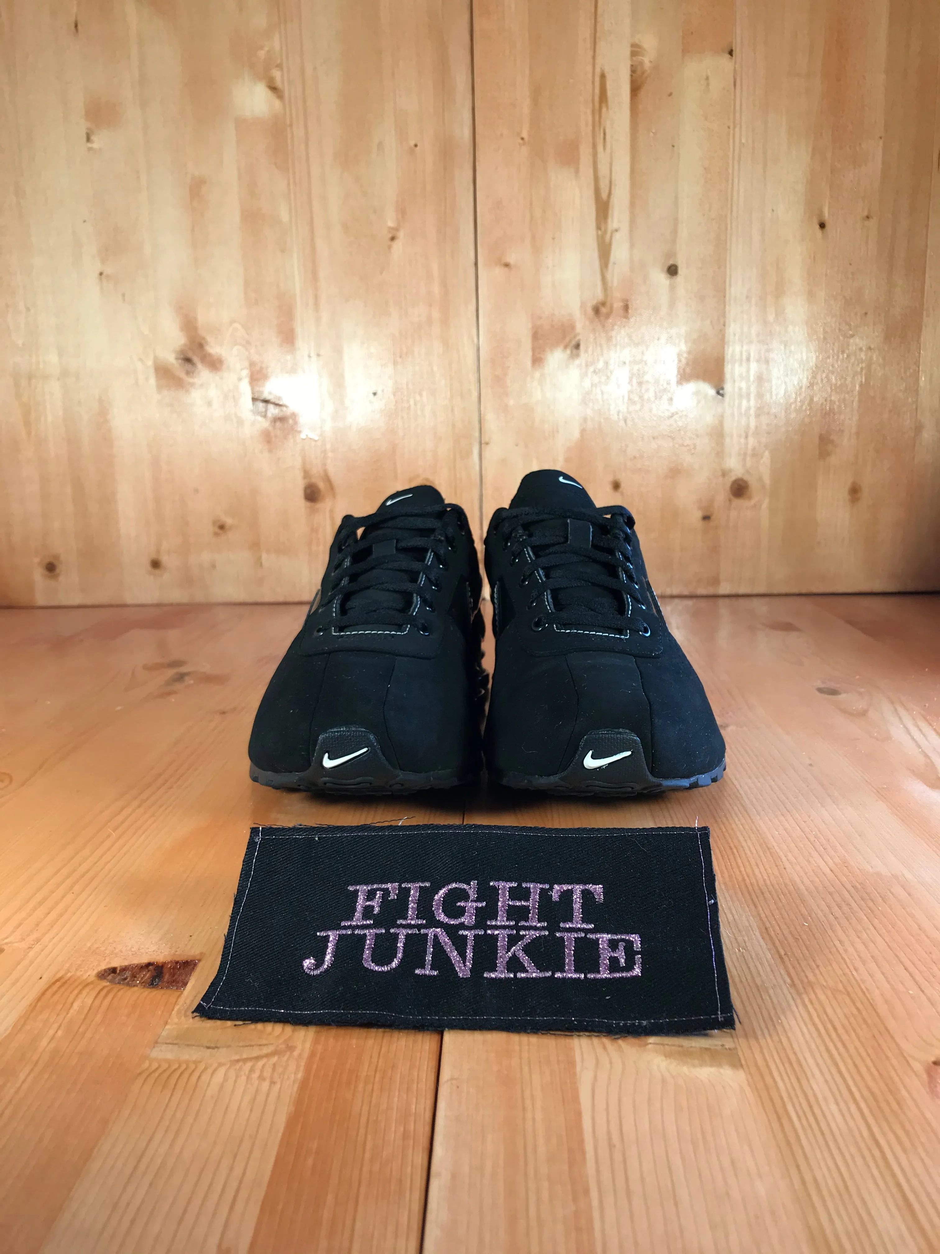 NIKE SHOX DELIVER Youth Size 5.5Y Suede Black On Black Shoes Sneakers