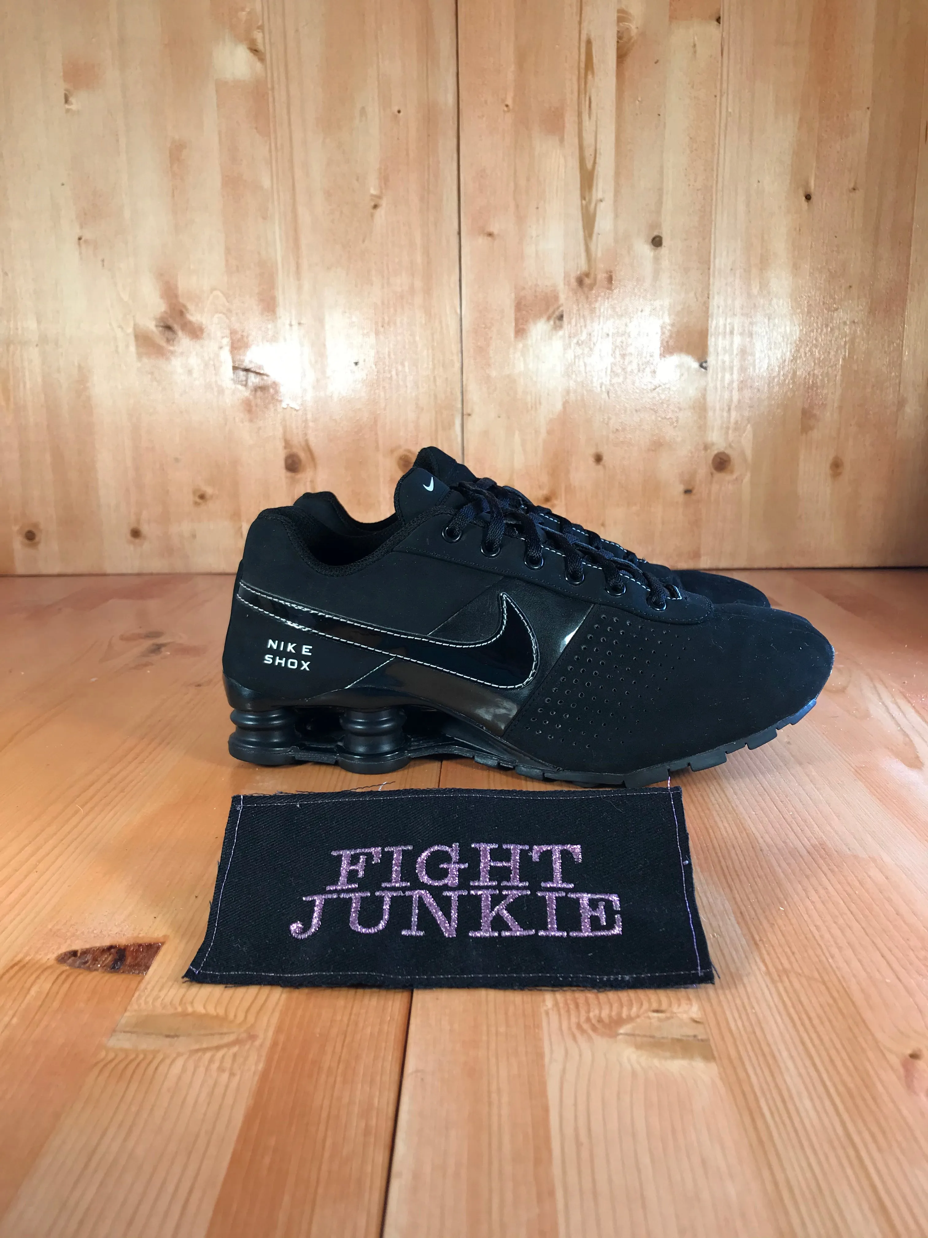 NIKE SHOX DELIVER Youth Size 5.5Y Suede Black On Black Shoes Sneakers